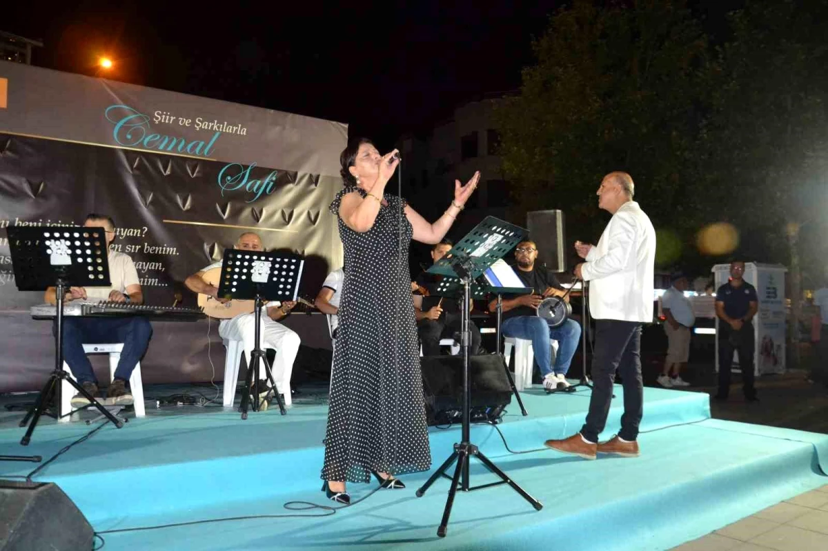 Cemal Safi\'nin Şiir ve Şarkılarıyla Anma Gecesi Akçay\'da Gerçekleşti