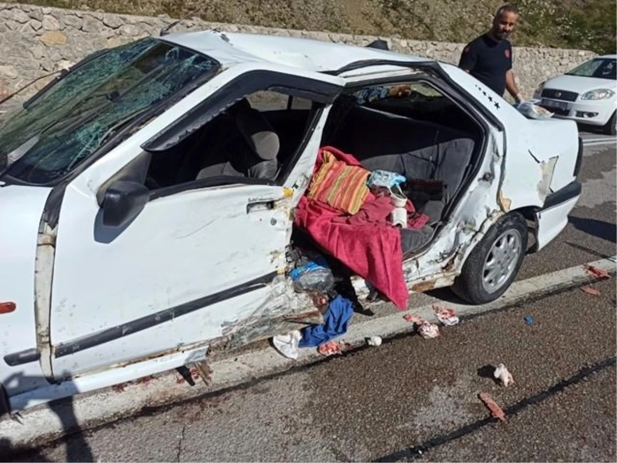 Sinop\'ta trafik kazasında 11 yaşındaki çocuk hayatını kaybetti, 8 kişi yaralandı