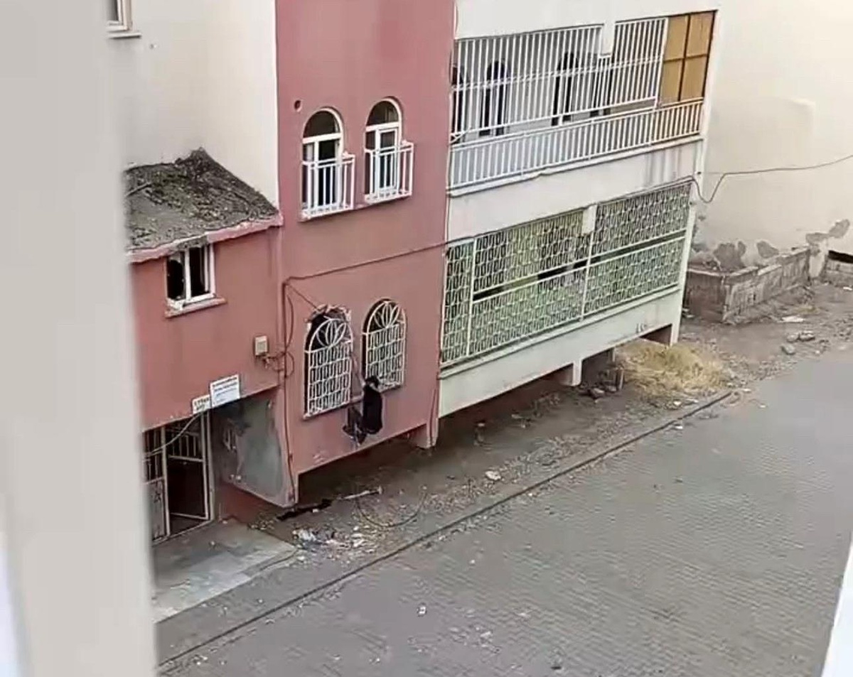 Siverek\'te deprem sonrası boşaltılan binalarda hırsızlık olayları artıyor