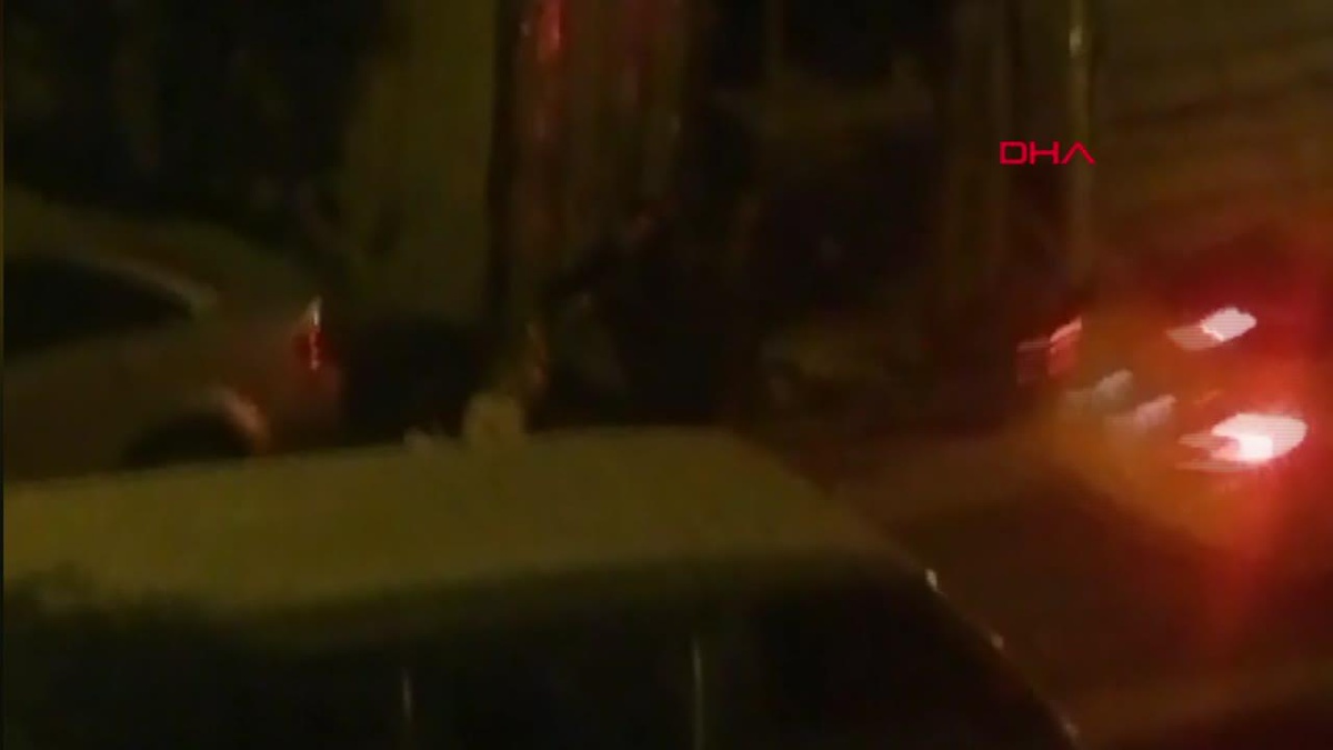 Sultangazi\'de bebek arabasıyla dilenen kadın tartıştı