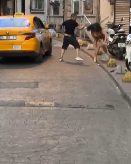 Taksi Şoförü Yabancı Uyruklu Kadını Darp Etti Taksi Şoförü Yabancı Uyruklu Kadını Darp Etti