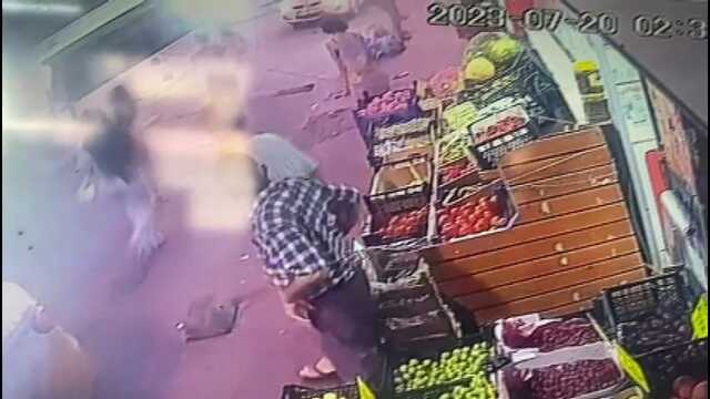 Taksi Şoförü Yabancı Uyruklu Kadını Darp Etti Taksi Şoförü Yabancı Uyruklu Kadını Darp Etti