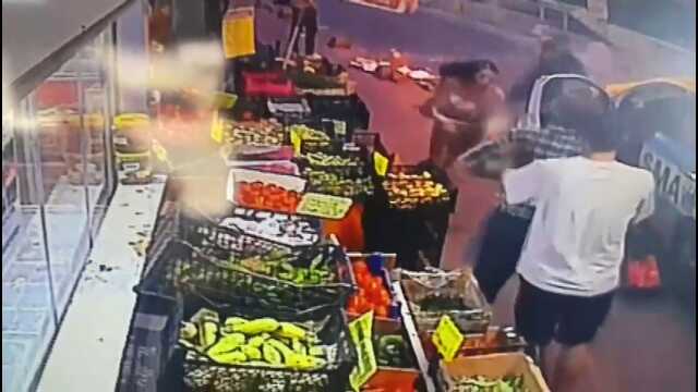 Taksi Şoförü Yabancı Uyruklu Kadını Darp Etti Taksi Şoförü Yabancı Uyruklu Kadını Darp Etti