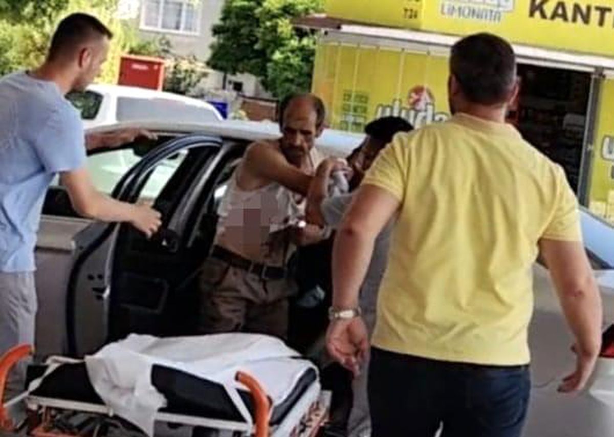 İnegöl\'de odun keserken kolu ağaç parçasına saplandı