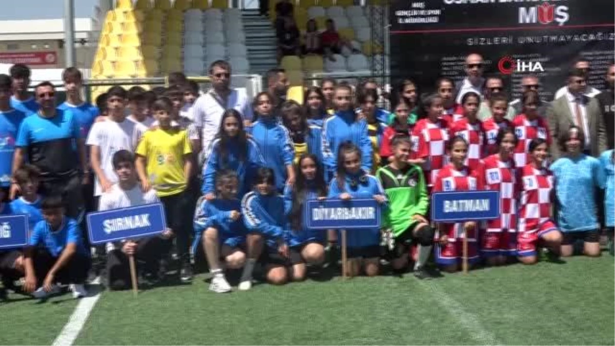 Anadolu Yıldızlar Ligi, futbol yarı final müsabakaları Muş\'ta yapıldı