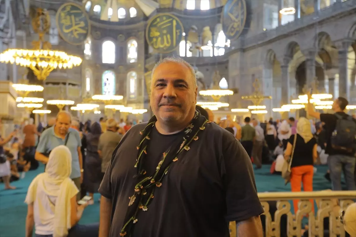 Babasıyla birlikte Ayasofya\'da uzun yıllar çalışan Doç. Dr. Kaya Üçer, yaşadığı unutulmaz anılarını anlattı Açıklaması