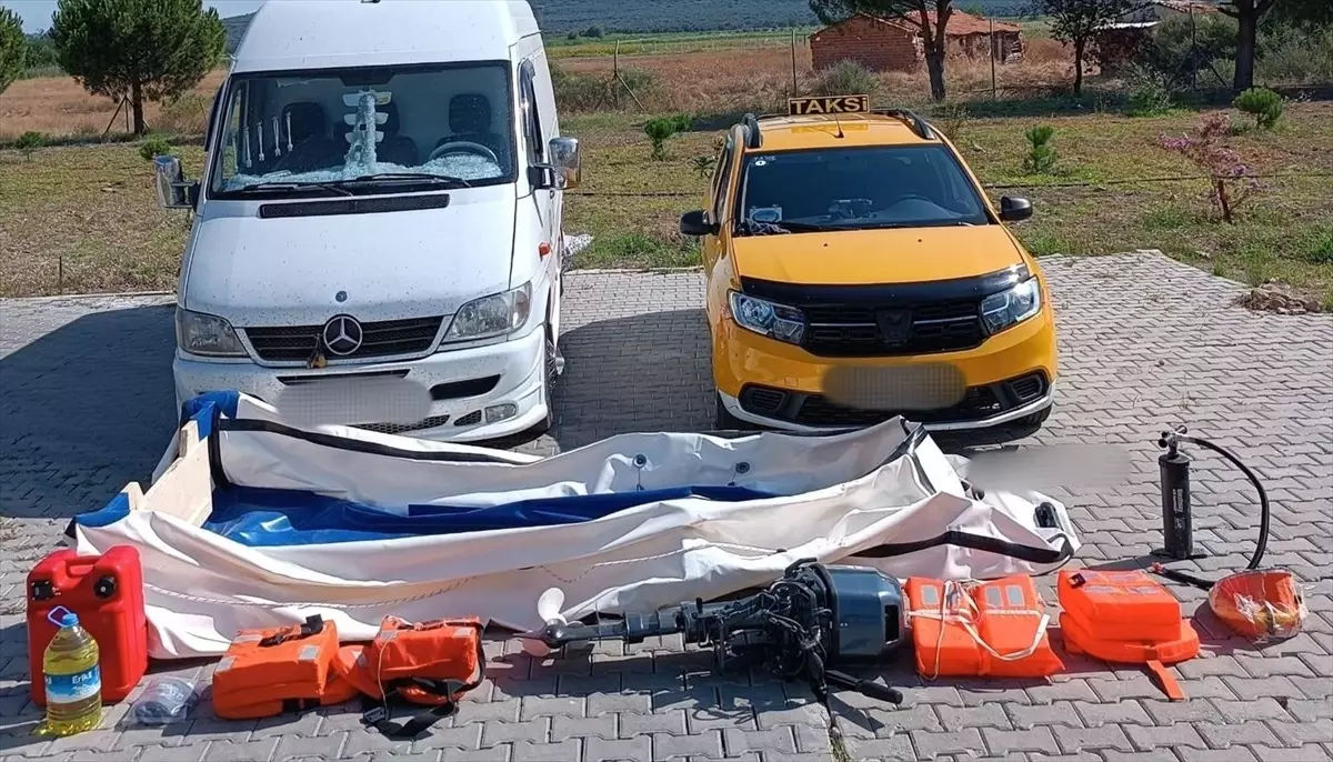Ayvalık\'ta düzensiz göçmen kaçakçılığı operasyonu