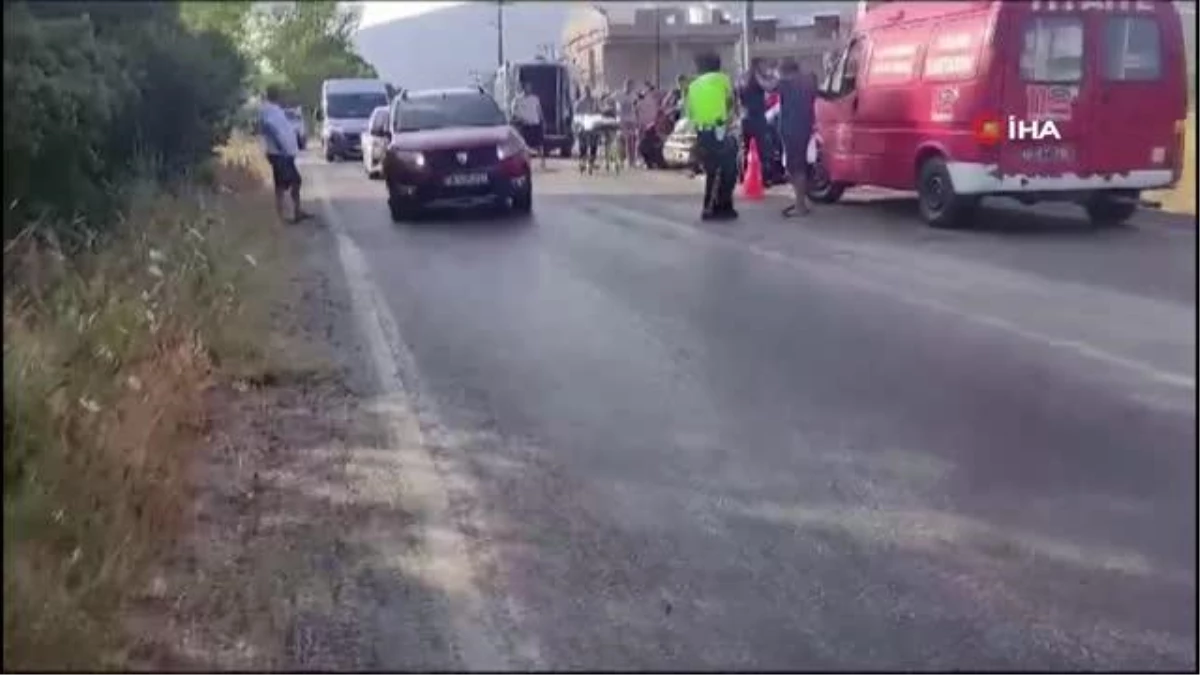 Erdek\'te hafif ticari araç ile otomobil çarpıştı: 6 yaralı