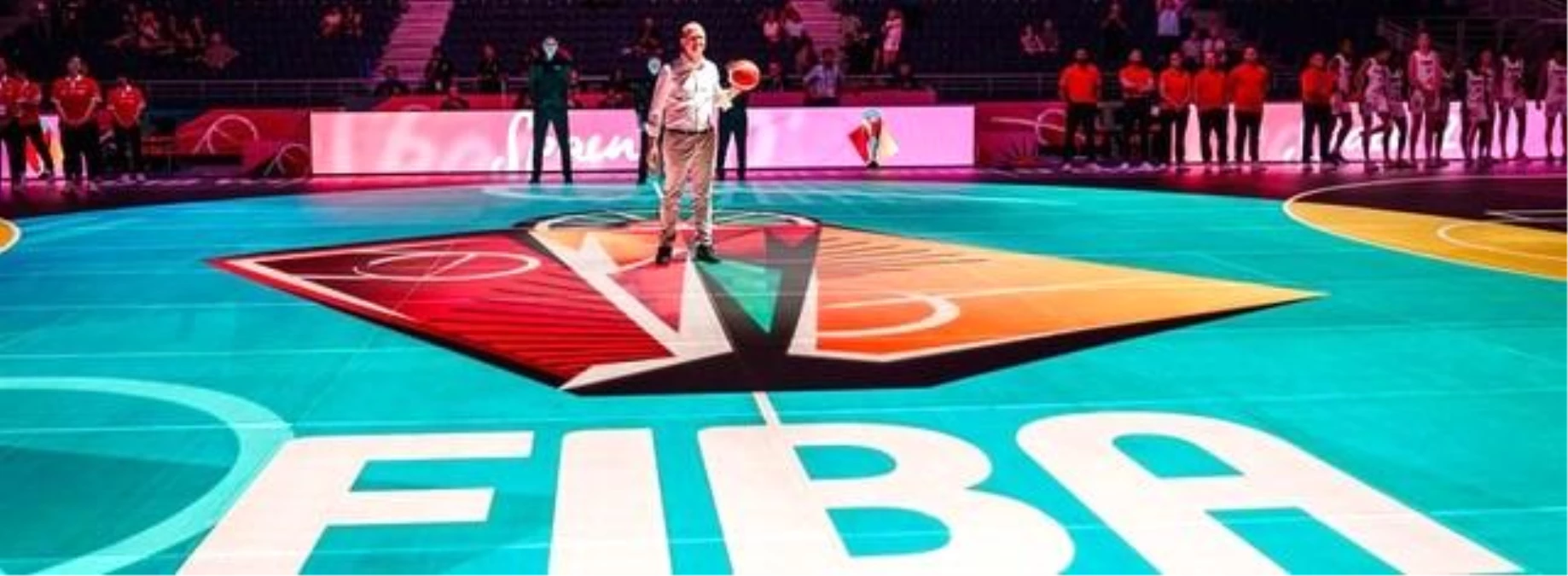 FIBA 19 Yaş Altı Kadınlar Basketbol Dünya Kupası\'nda LED Cam Zemin Tanıtıldı