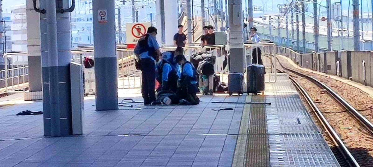 Japonya\'da bir trende bıçaklı saldırı: 3 kişi yaralandı