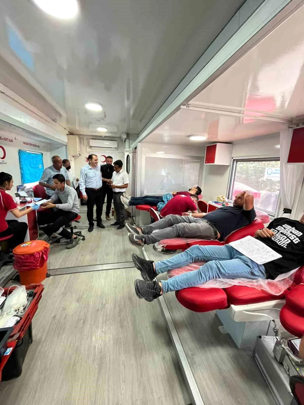 Van Kaymakamı Kızılay Kan Bağışı Kampanyasına Destek Verdi