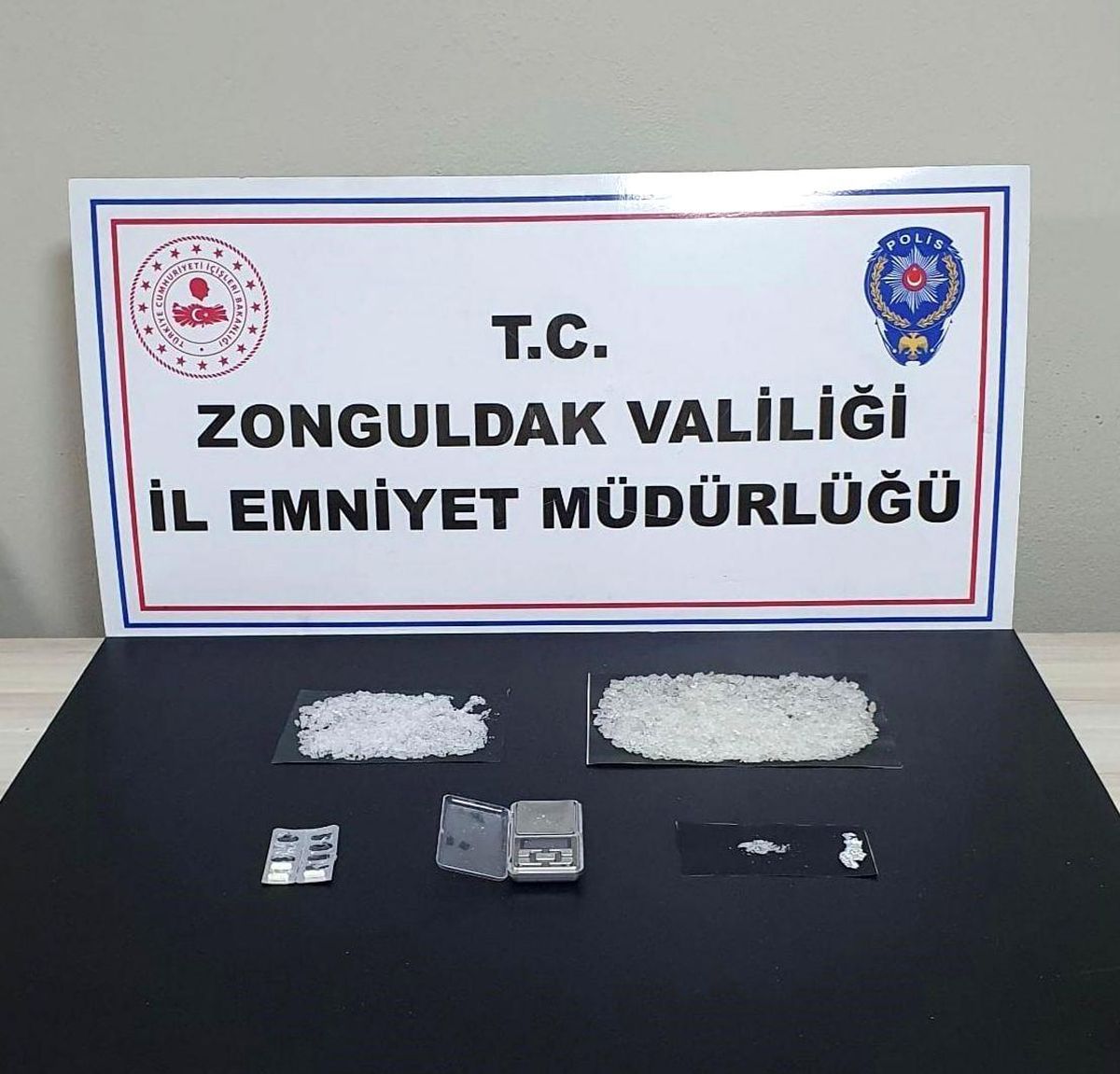 Zonguldak\'ta Uyuşturucu Operasyonu: 2 Tutuklama
