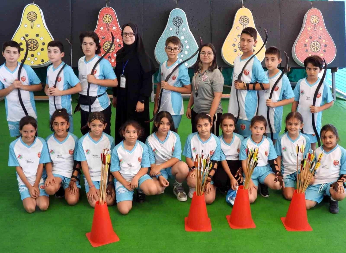 Kepez Belediyesi Spor Kulübü Okçuluk Öğrencileri Geleneksel Okçuluğu Öğrendi