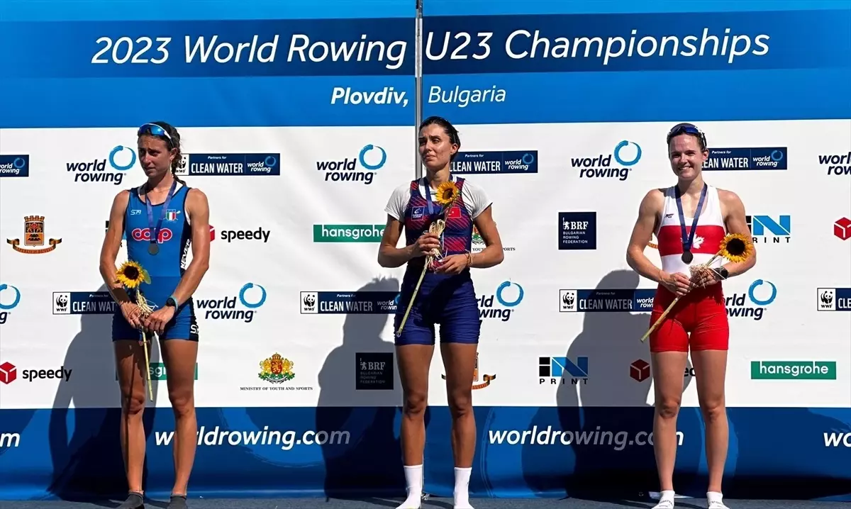 Türk Kürekçi Elis Özbay, 23 Yaş Altı Dünya Şampiyonasında Altın Madalya Kazandı