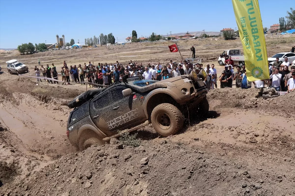 Şarkışla\'da Off-Road Yarışları Düzenlendi