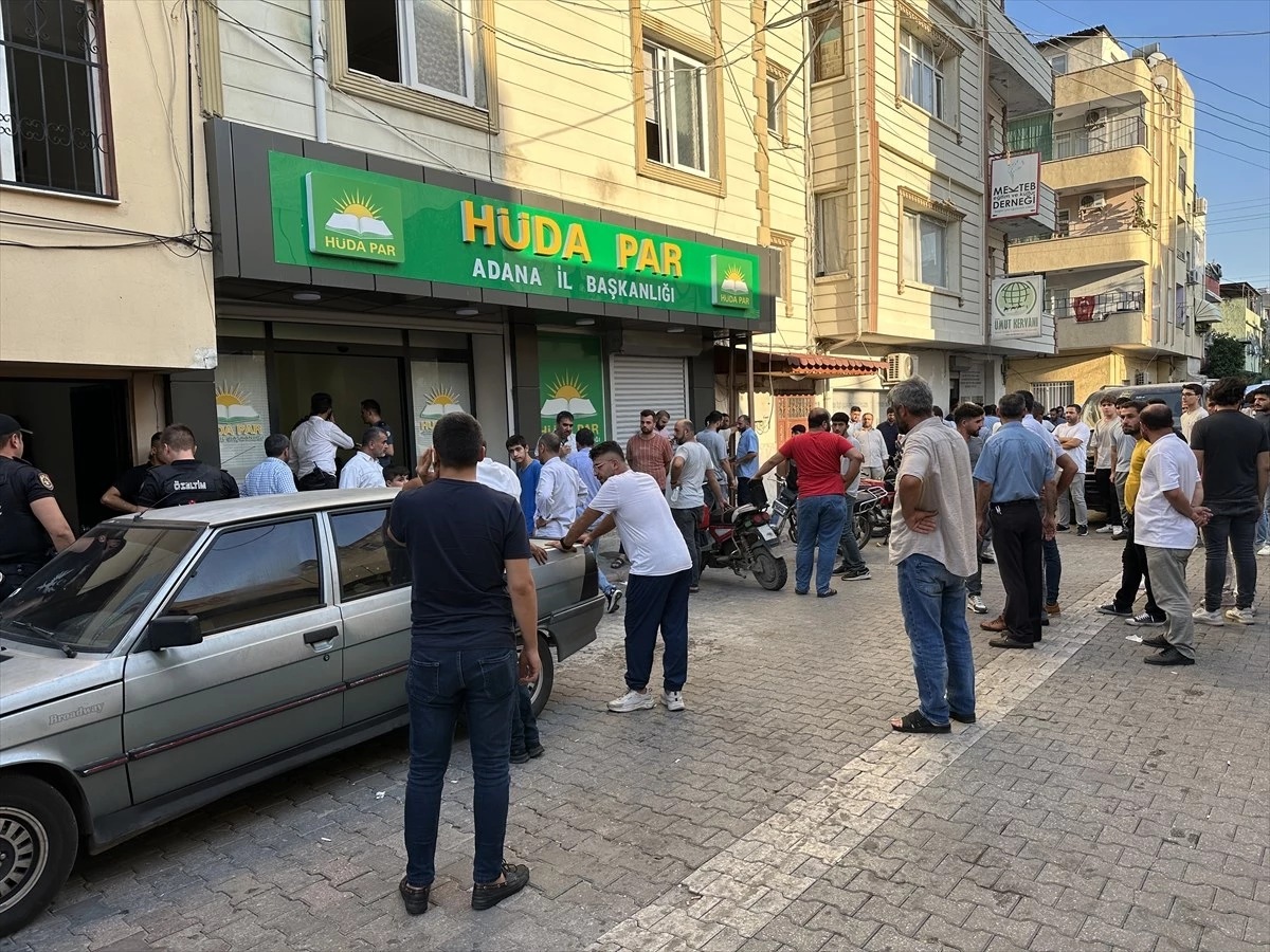 Son Dakika: HÜDA PAR Adana İl Başkanlığı binasına saldırıda bulunan şahıs tutuklandı
