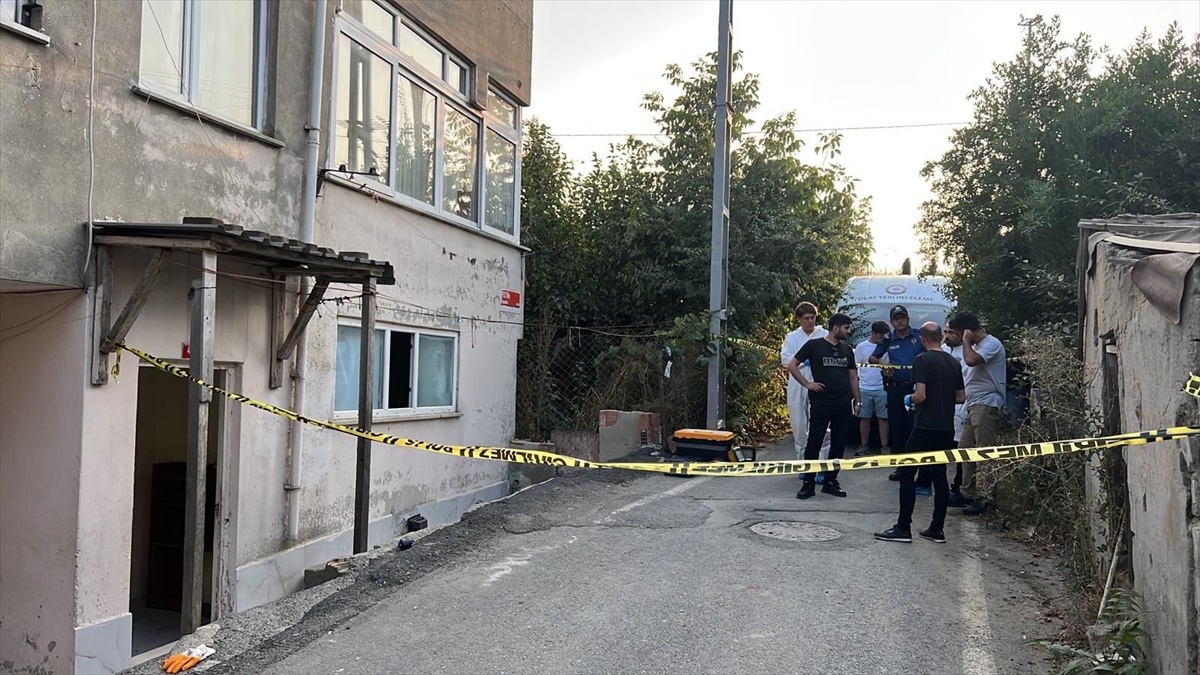 Sultangazi\'de Yabancı Uyruklu Kadına Ait Ceset Bulundu