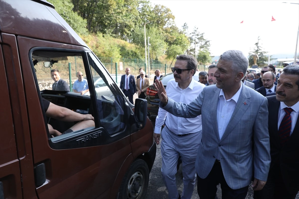 Ticaret Bakanı Ömer Bolat, Edirne ve Kırklareli\'ndeki sınır kapılarında incelemede bulundu