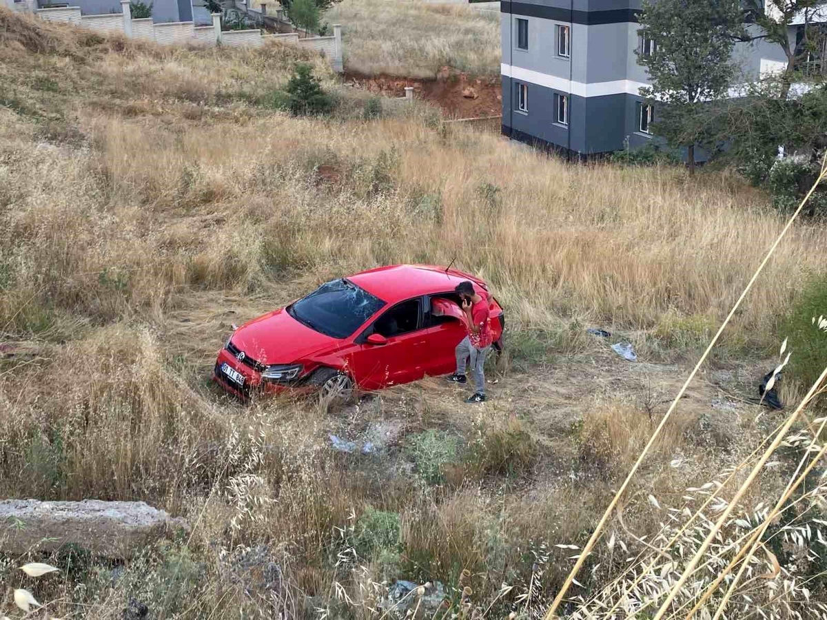 Uşak\'ta trafik kazası: 1\'i ağır 4 kişi yaralandı