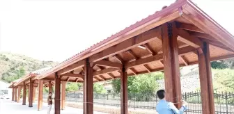 Ayaş'ta Tarihi Dokuya Uygun Kapalı Pazar Yeri Hizmete Açıldı