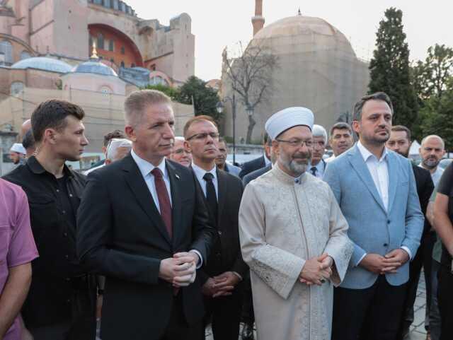 Ayasofya Camii'nin 86. Yıl Dönümünde Vatandaşlar Camiye Akın Etti