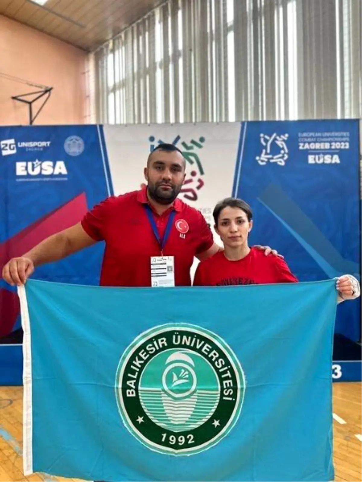 Balıkesir Üniversiteli Sporcular Avrupa Kickboks Şampiyonası\'ndan Altın ve Bronz Madalya İle Döndü