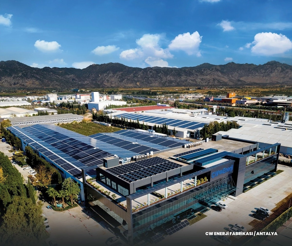 CW Enerji, Güneş Enerjisi Sektöründeki Başarısını Savunma Sanayisine Taşıyor