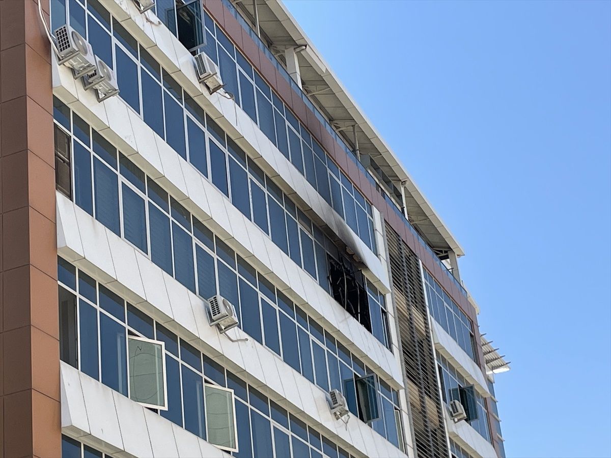 Diyarbakır\'da iş merkezinde çıkan yangın söndürüldü