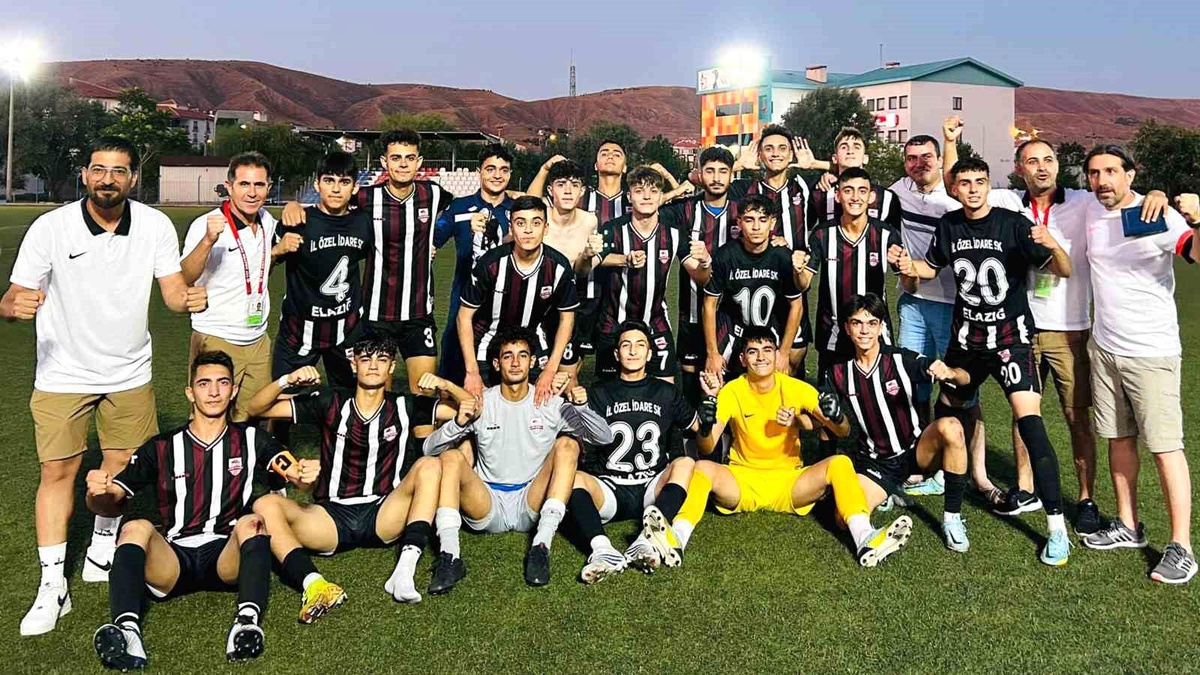 Elazığ İl Özel İdare, U17 Türkiye Şampiyonası\'nda Kavaklıderespor\'u penaltılarla mağlup ederek şampiyon oldu