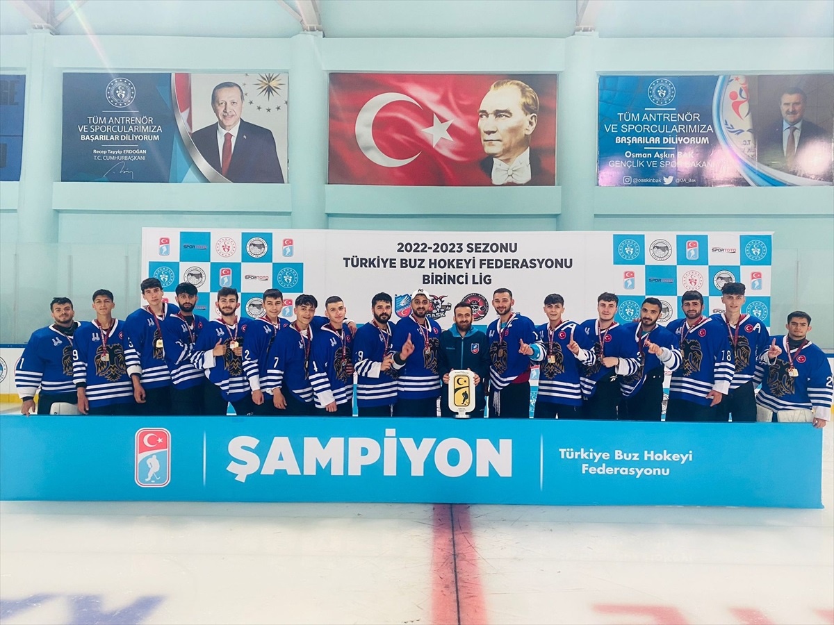 Erzurum Büyükşehir Belediyesi Gençlik ve Spor Kulübü Buz Hokeyi 1. Ligini Şampiyon Tamamladı