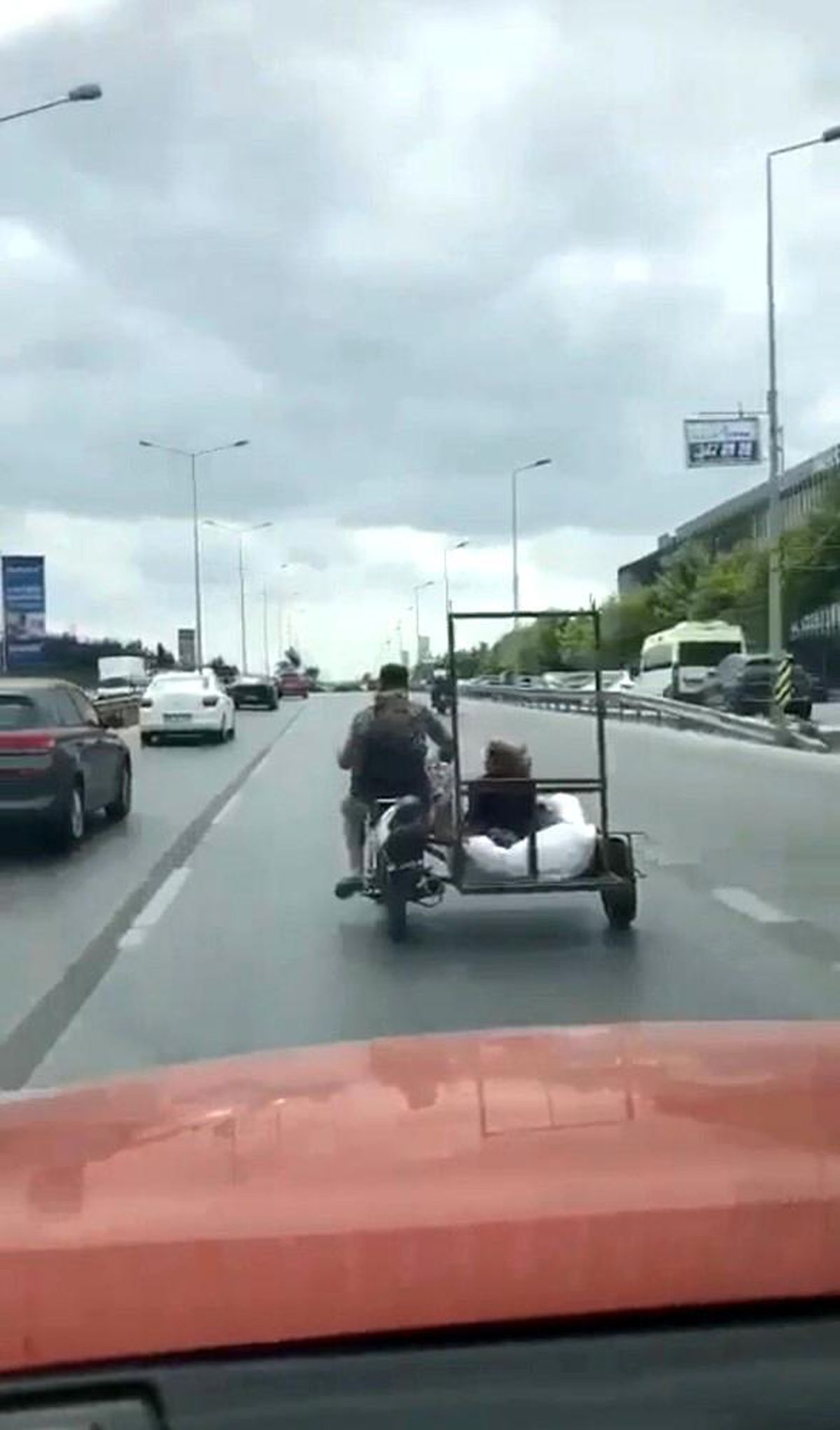 Sultanbeyli ve Tuzla\'da Tehlikeli Yolculuklar