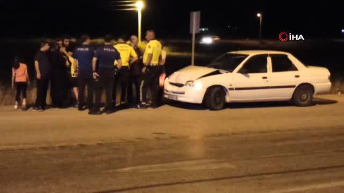 İki otomobil çarpıştı: 2 yaralı