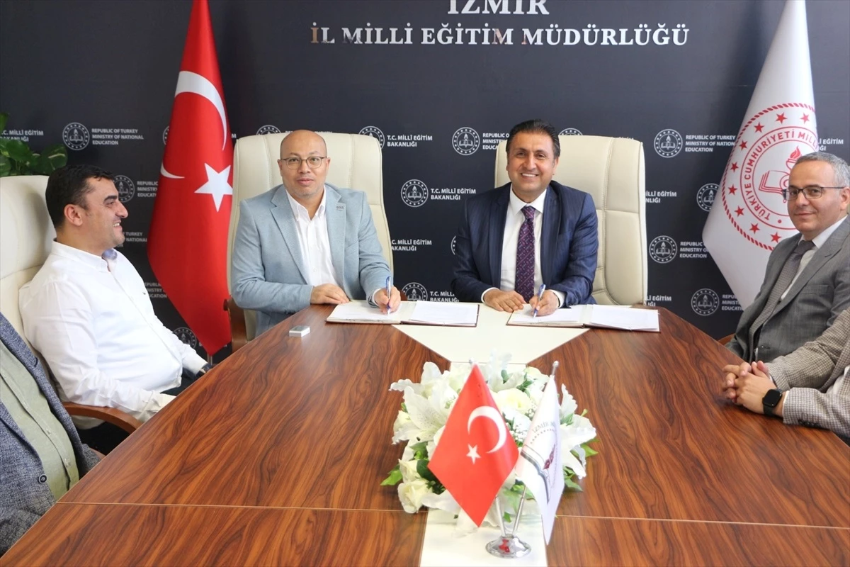 İzmir İl Milli Eğitim Müdürlüğü ile MÜSİAD İzmir Şubesi arasında işbirliği protokolü imzalandı