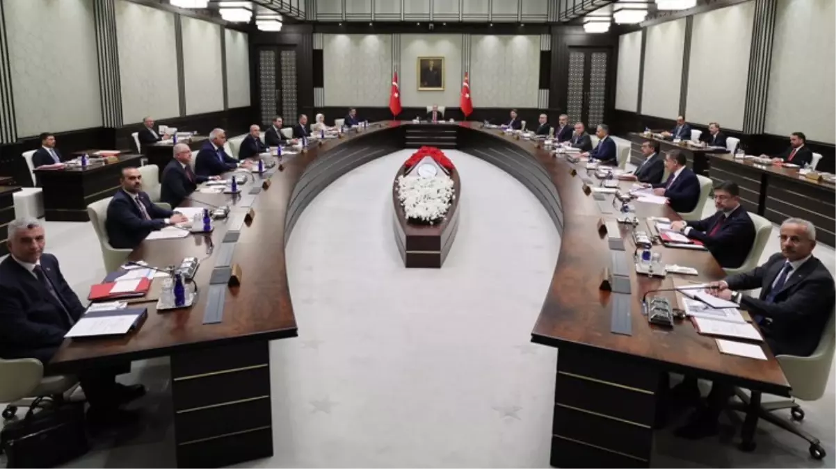 Kabine toplantısı başladı! Gündemin büyük bir bölümünü ekonomi oluşturuyor