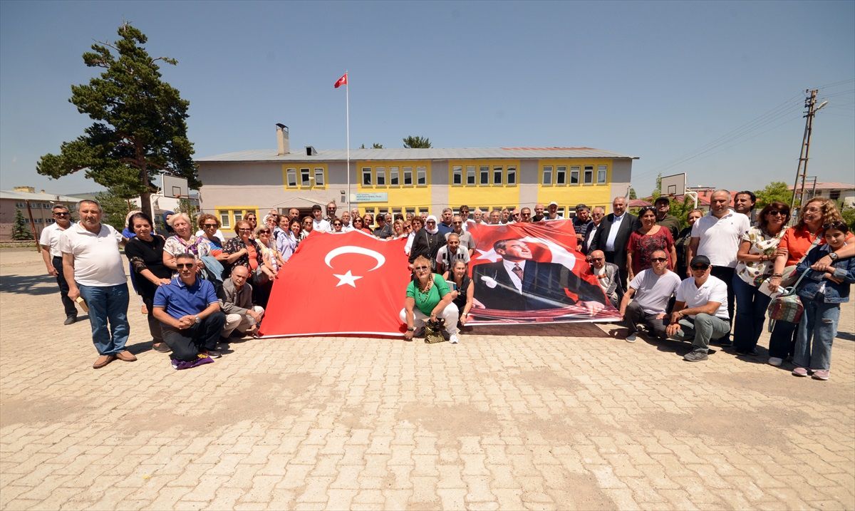 Sarıkamış Lisesi Mezunları İkinci Kez Buluştu