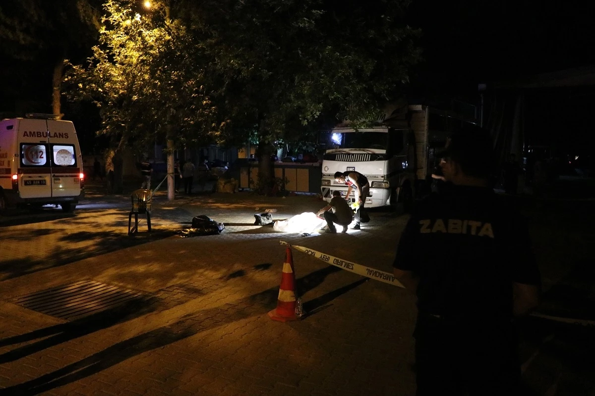 Turgutlu\'da silahlı kavga: 2 kişi hayatını kaybetti