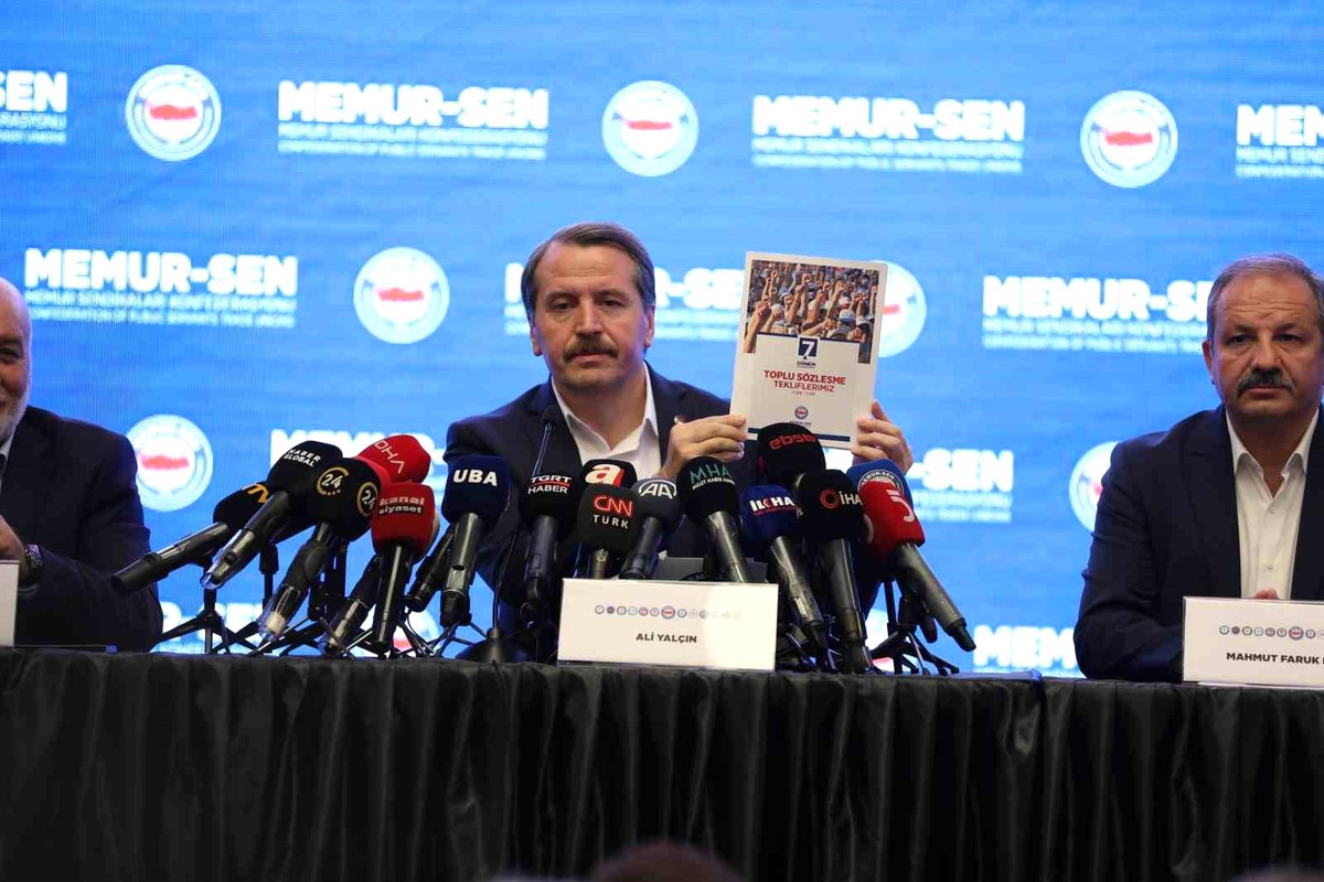 Memur-Sen Genel Başkanı Yalçın: "İki yıllık süreçte toplamda yüzde 110 oransal artış teklif ediyoruz"