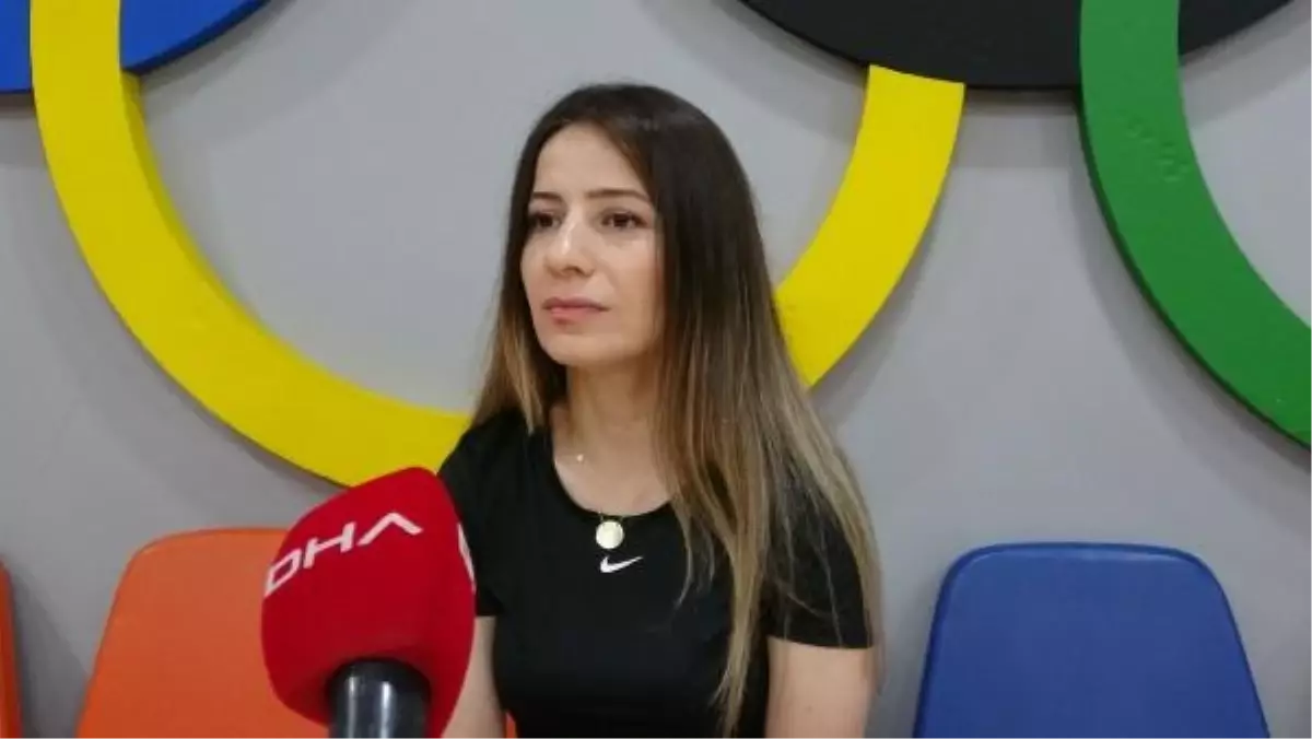 Milli karateci Serap Özçelik Arapoğlu: İstiklal Marşı\'nı okutma tutkusu çok büyük bir gurur