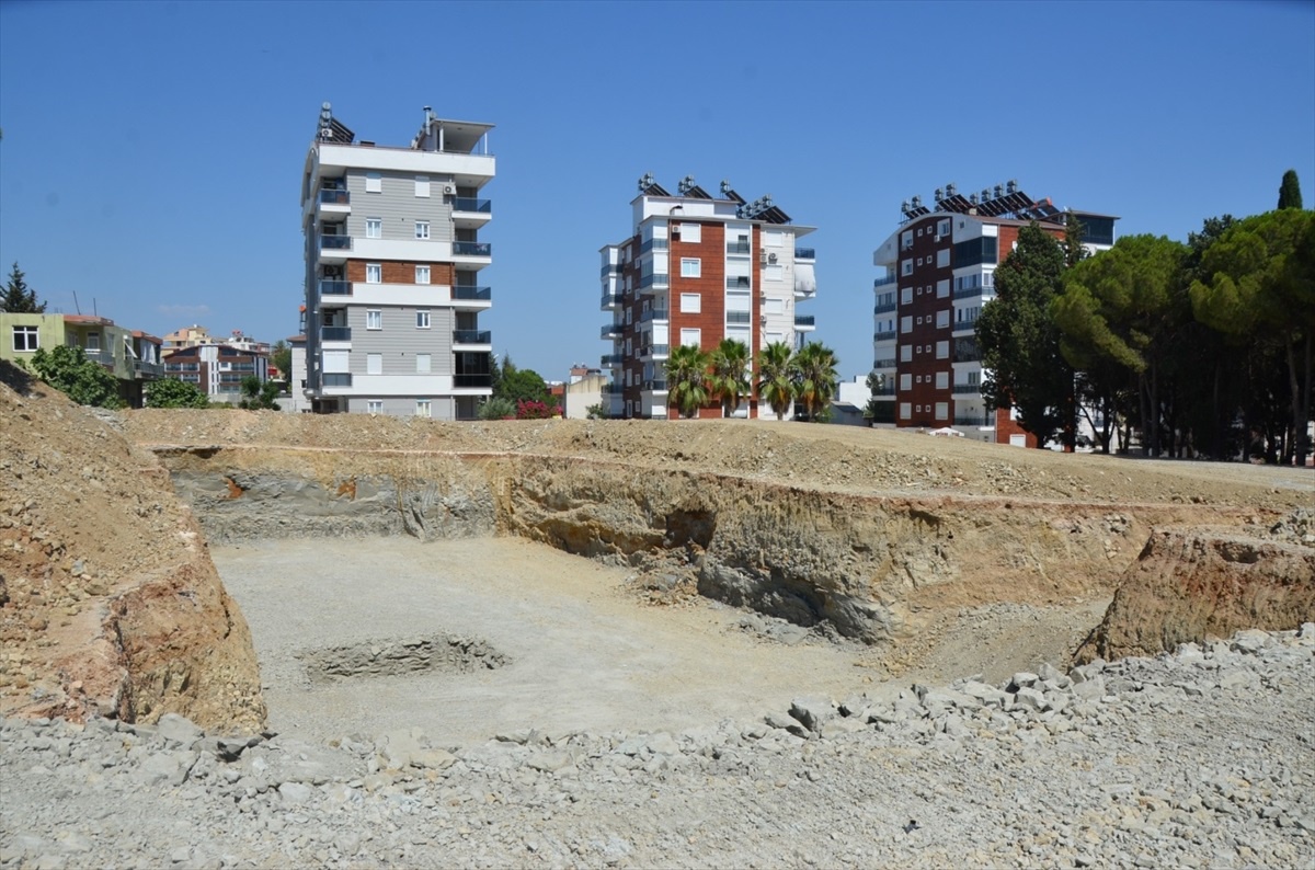 Serik\'te Sağlıklı Hayat Merkezi İnşaatına Başlandı
