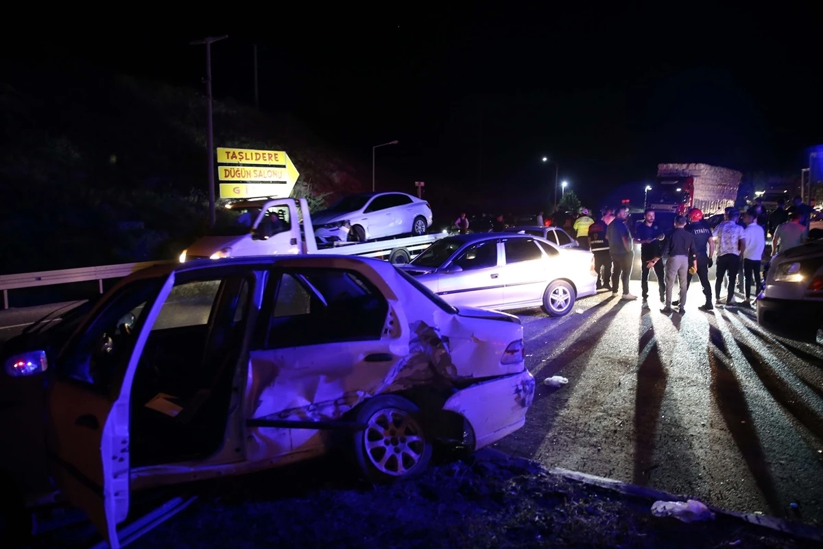 Sivas\'ta kaza: 9 kişi yaralandı