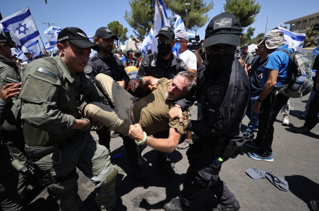 Son Dakika! İsrail'de protestolara neden olan tartışmalı yargı reformu, parlamentoda kabul edildi