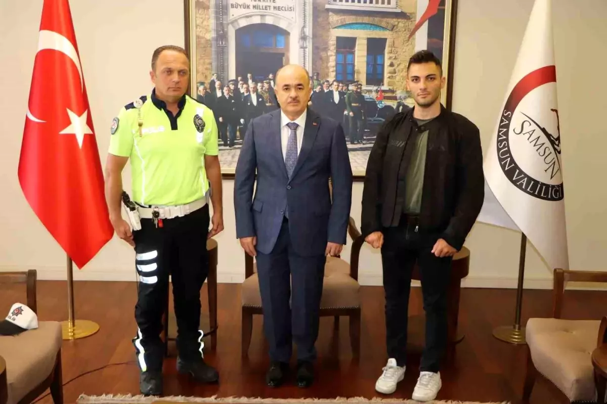 Samsun\'da Trafik Polisine Başarı Belgesi