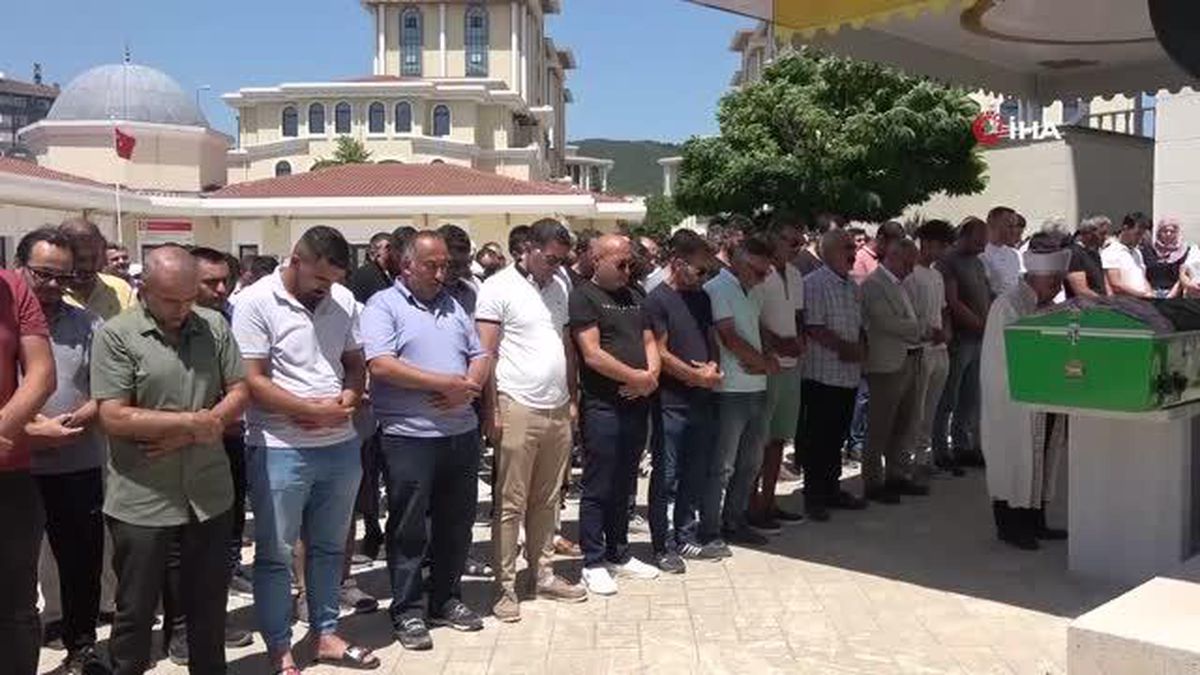 2 çocuk annesi okul müdürüne son veda