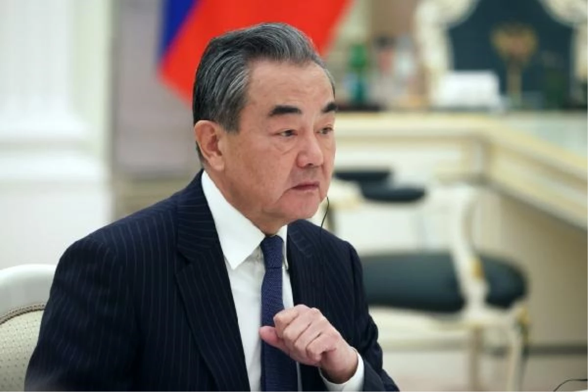 Çin Devlet Başkanı Şi Cinping, Dışişleri Bakanı görevini değiştirdi