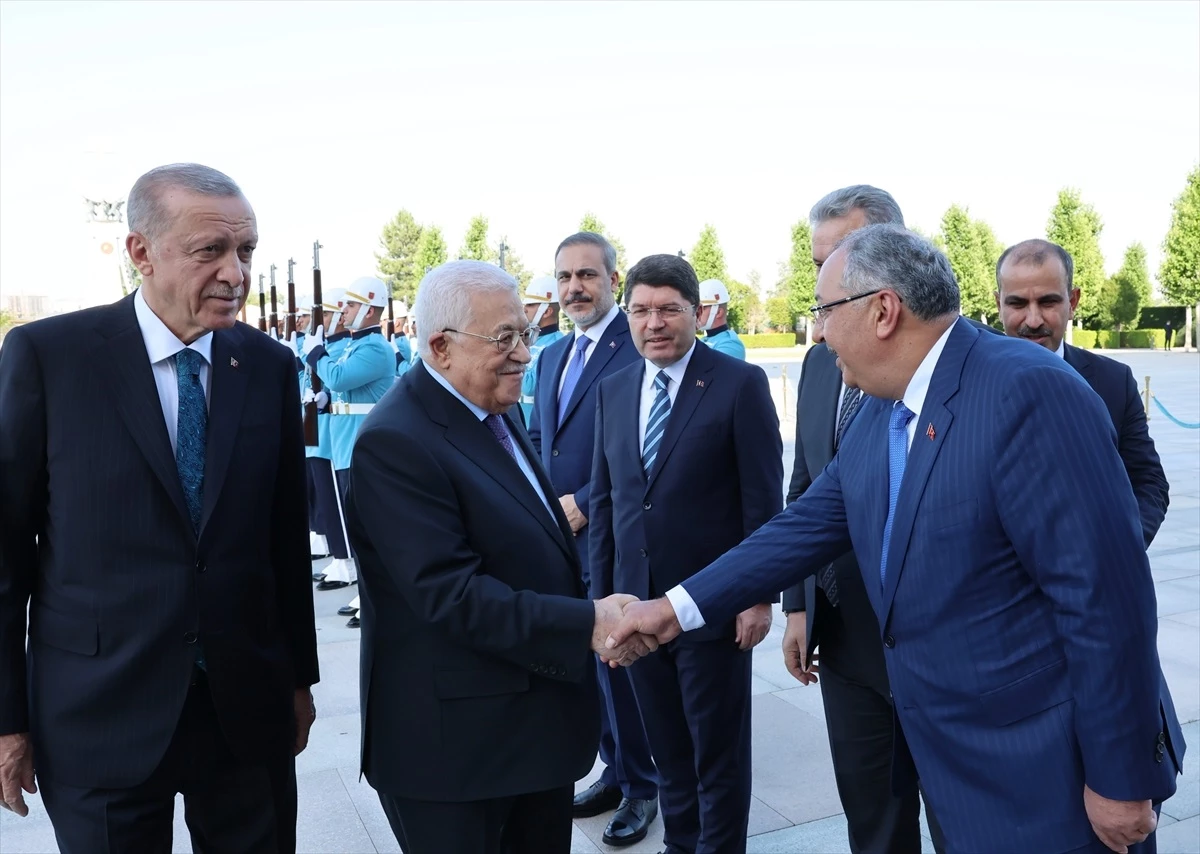 Cumhurbaşkanı Erdoğan, Filistin Devlet Başkanı Abbas\'ı Resmi Törenle Karşıladı