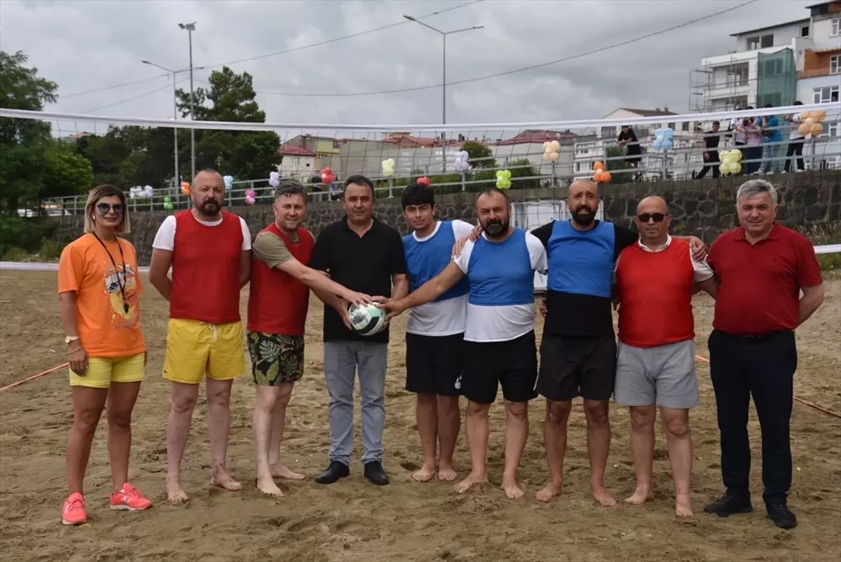 Giresun\'da 1. Plaj Voleybolu Turnuvası Düzenlendi