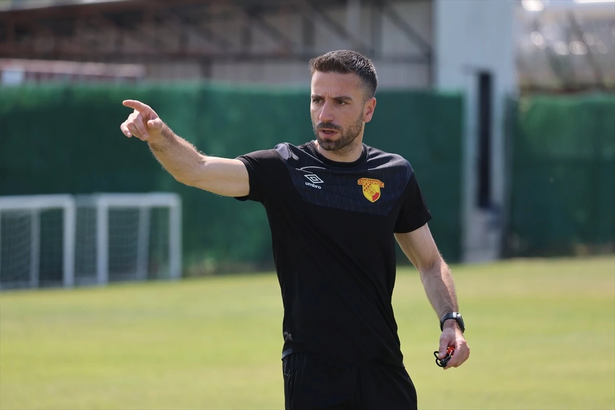 Göztepe\'de Radomir Kokovic 2023-2024 sezonunda teknik direktörlük görevini üstlenecek