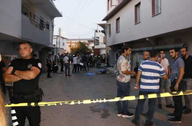 Kahvehanede yüksek sesle müzik kavgasında kan aktı: 2 ölü 1 yaralı Kahvehanede yüksek sesle müzik kavgasında kan aktı: 2 ölü 1 yaralı