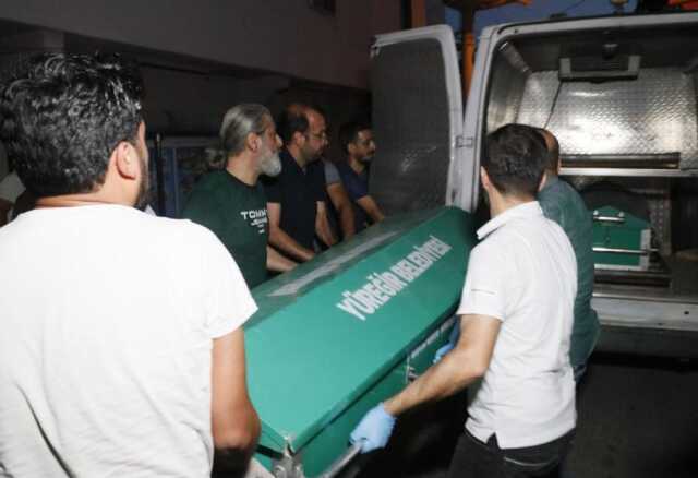 Kahvehanede yüksek sesle müzik kavgasında kan aktı: 2 ölü 1 yaralı Kahvehanede yüksek sesle müzik kavgasında kan aktı: 2 ölü 1 yaralı