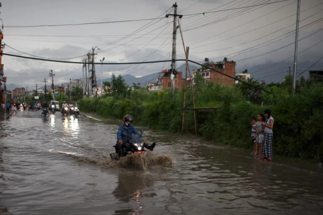 Nepal'in Başkenti Katmandu Şiddetli Yağışlara Teslim Oldu